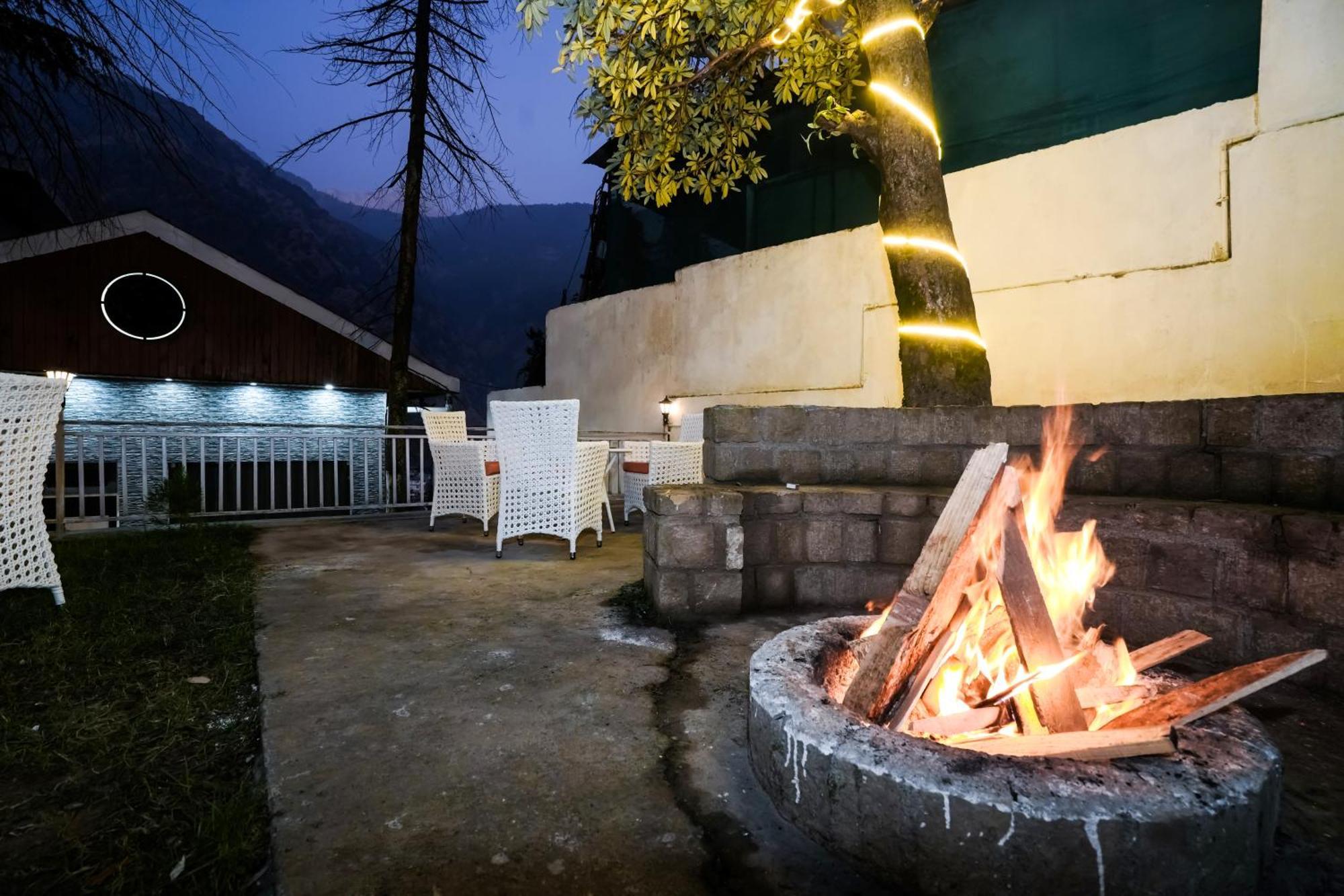 The Bunksters Mcleodganj, Dharmkot Pansiyon McLeod Ganj Dış mekan fotoğraf