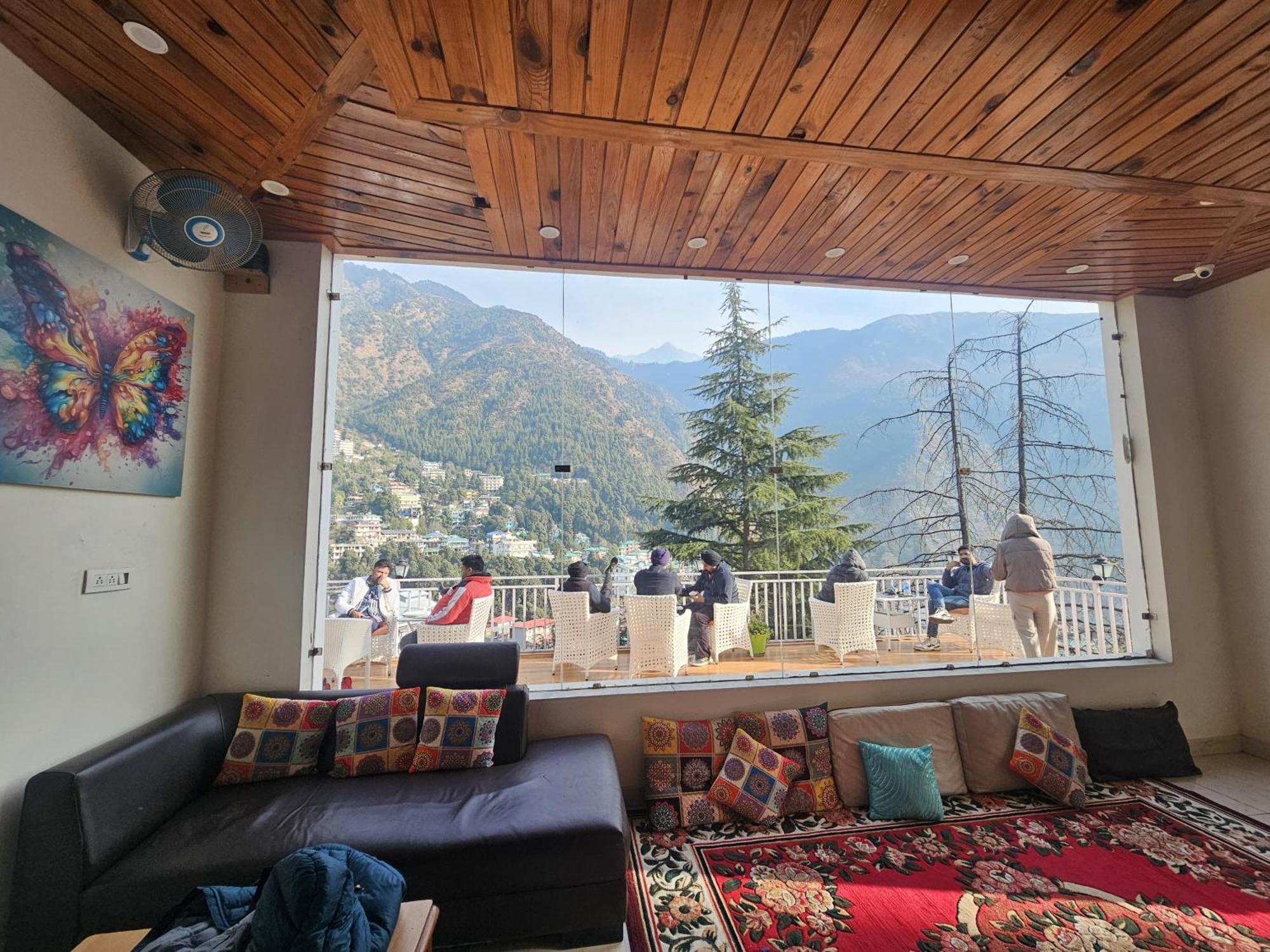 The Bunksters Mcleodganj, Dharmkot Pansiyon McLeod Ganj Dış mekan fotoğraf